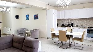 Camera de zi+bucatarie (open space)