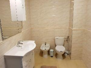 Baie 2 (la dormitorul matrimonial)