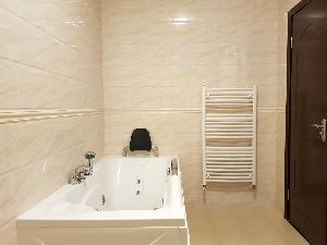 Baie 2 (la dormitorul matrimonial)