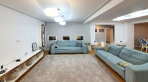 Camera de zi+bucatarie (open space)